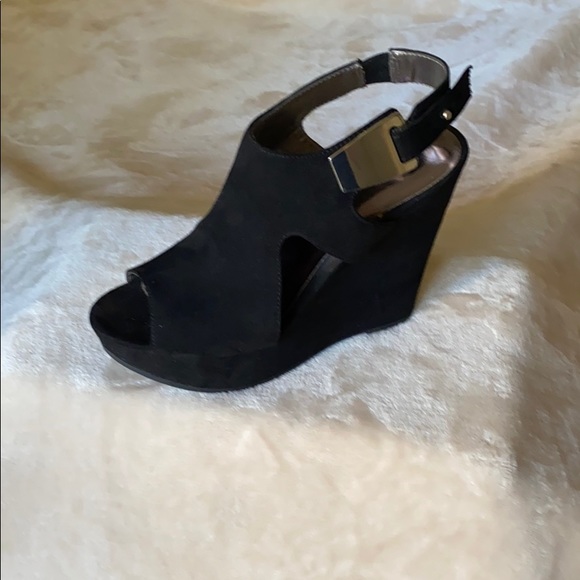 Carlos Santana Blank Suede Wedges size 7 - Picture 2 of 16